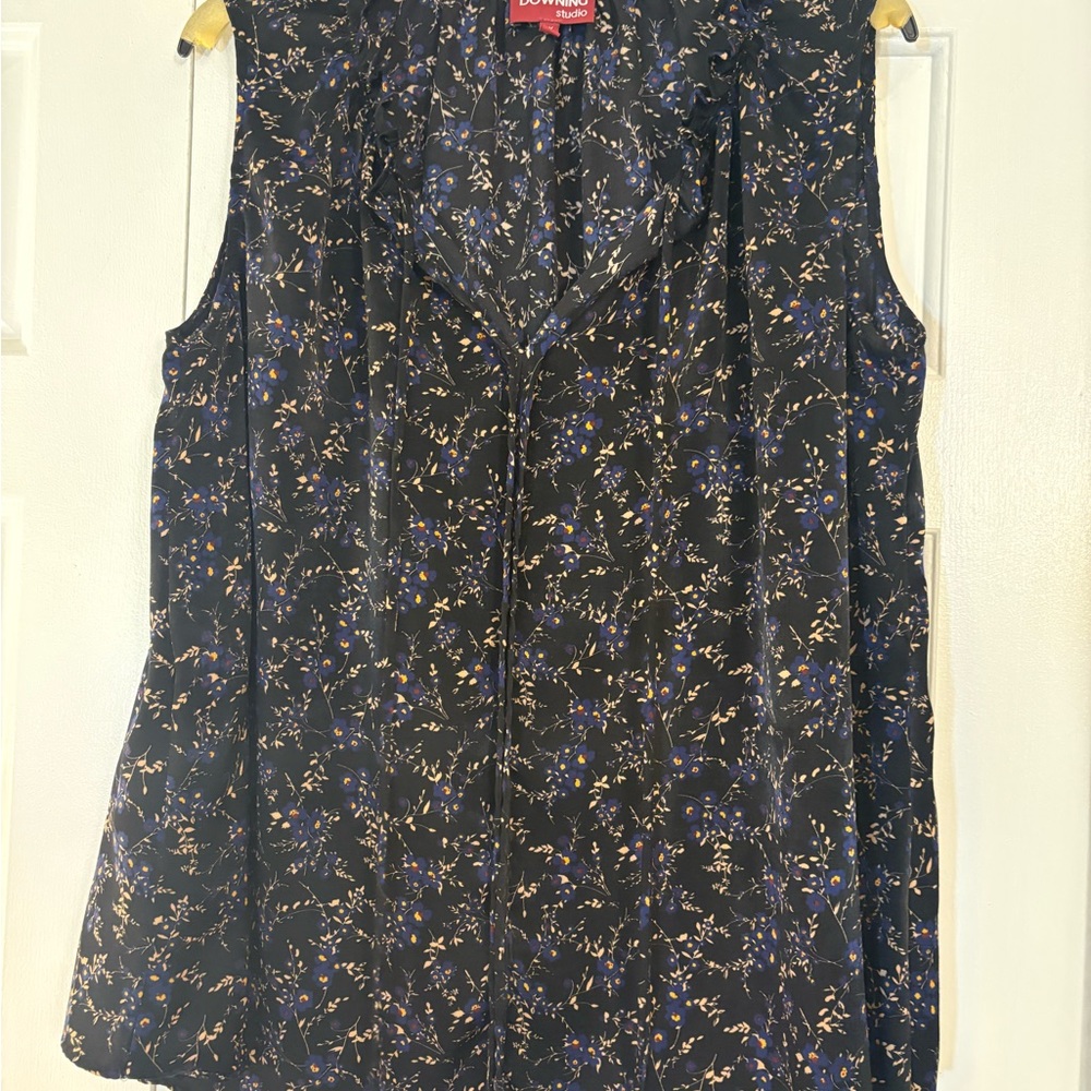 FINAL PRICE Elegant Floral Sleeveless Blouse